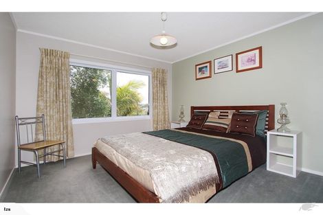 Photo of property in 24 Holt Avenue, Torbay, Auckland, 0630
