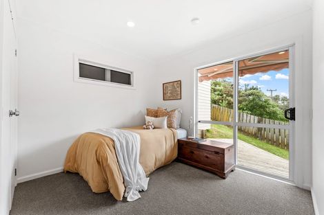 Photo of property in 41 Ferry Road, Arkles Bay, Whangaparaoa, 0932