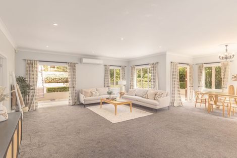 Photo of property in 16 Basil Place, Mount Pleasant, Christchurch, 8081