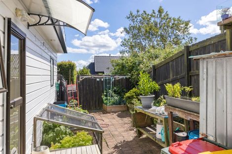 Photo of property in 1126 Whangaparaoa Road, Tindalls Beach, Whangaparaoa, 0930