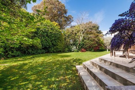 Photo of property in 2 Kea Place, Fitzherbert, Palmerston North, 4410