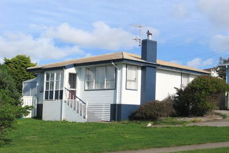 Photo of property in 5 Te Puke Street, Titahi Bay, Porirua, 5022