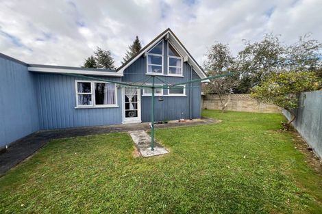 Photo of property in 24 Woodfield Avenue, Roslyn, Palmerston North, 4414