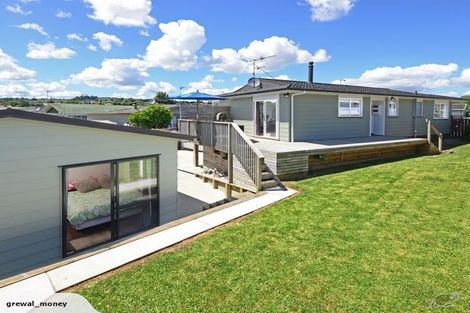 Photo of property in 56 Boundary Road, Clover Park, Auckland, 2019