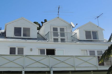 Photo of property in 15 August Street, Stokes Valley, Lower Hutt, 5019
