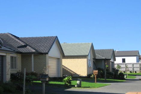 Photo of property in 12 Peachstone Lane, Henderson, Auckland, 0612