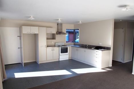 Photo of property in 18d Defoe Place, Waltham, Christchurch, 8023