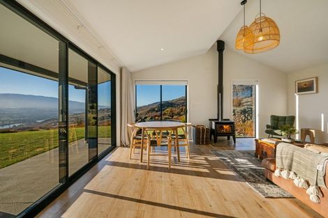 Photo of property in 147 Pigeon Rock Road, Cornish Point, Cromwell, 9384