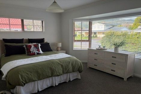 Photo of property in 16 Richmond Avenue, Waikanae, 5036
