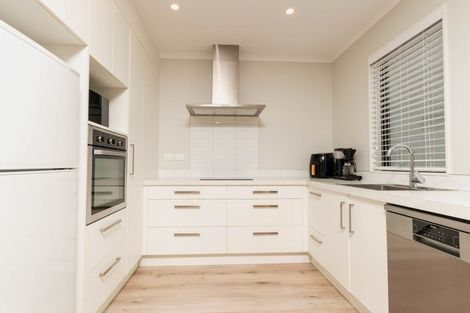 Photo of property in 67 Mettam Drive, Swanson, Auckland, 0614