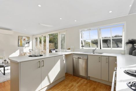 Photo of property in 7 Rodney Road, Northcote Point, Auckland, 0627