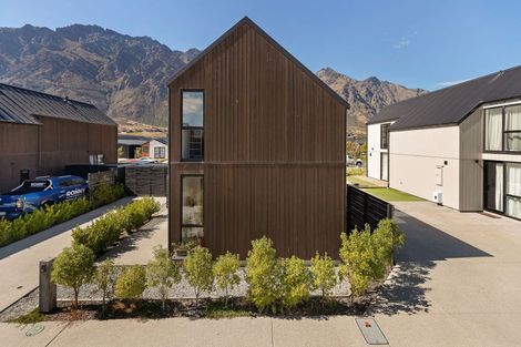 Photo of property in 5 Curvey Court, Jacks Point, 9371