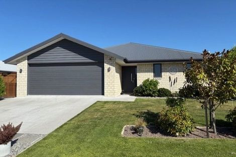 Photo of property in 6 Denton Street, Amberley, 7410