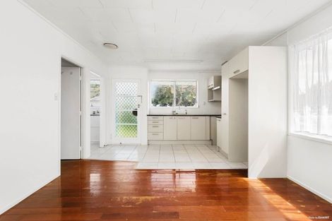 Photo of property in 1/5 Astral Place, Clover Park, Auckland, 2019