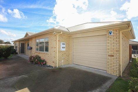 Photo of property in 18b Abergeldie Way, Cambridge, 3434