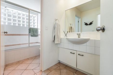 Photo of property in 1/53 Churchill Road, Murrays Bay, Auckland, 0630