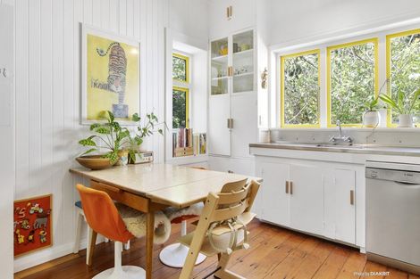 Photo of property in 2 Borlase Street, Brooklyn, Wellington, 6021