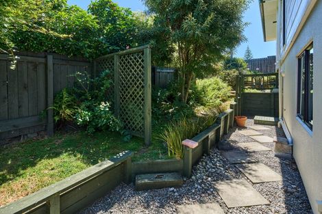 Photo of property in 8 Ross Grove, Paraparaumu, 5032