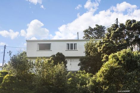 Photo of property in 11 Oku Street, Island Bay, Wellington, 6023