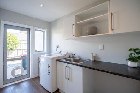 Photo of property in 8 Petrel Close, Paraparaumu Beach, Paraparaumu, 5032