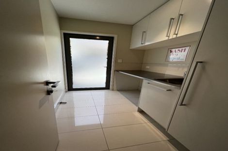 Photo of property in 17 Korau Road, Greenlane, Auckland, 1051