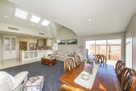 Photo of property in 3 Newmarket Lane, Awapuni, Palmerston North, 4412