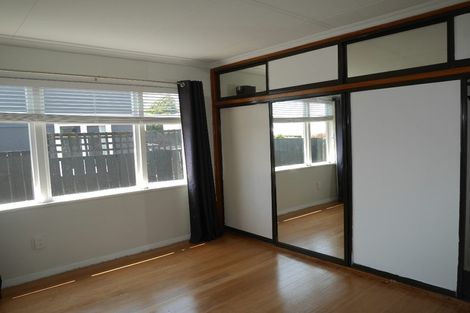 Photo of property in 1 Toru Road, Paraparaumu Beach, Paraparaumu, 5032