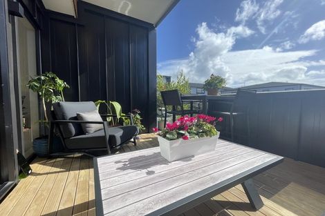 Photo of property in 7 Longshore Drive, Long Bay, Auckland, 0630