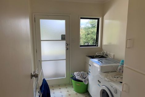 Photo of property in 28 Orton Street, Glenfield, Auckland, 0627