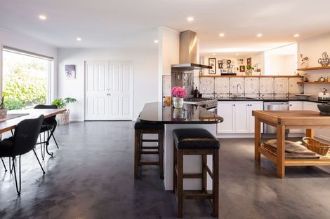 Photo of property in 49 Te Aute Road, Havelock North, 4130