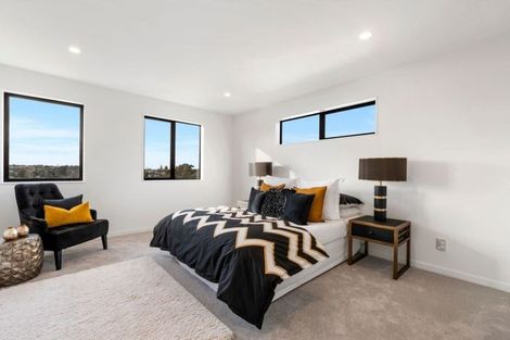 Photo of property in 31c Weatherly Road, Torbay, Auckland, 0630