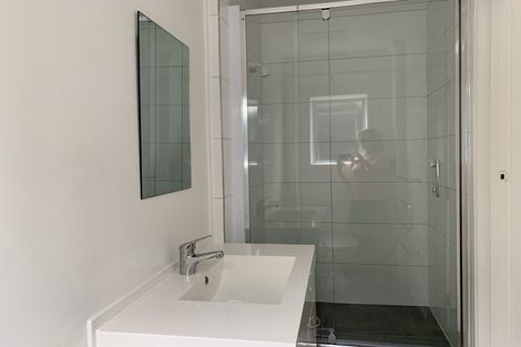 Photo of property in 28 John Dee Crescent, Red Beach, 0932