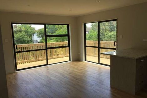 Photo of property in 20 Imperial Place, Henderson, Auckland, 0612