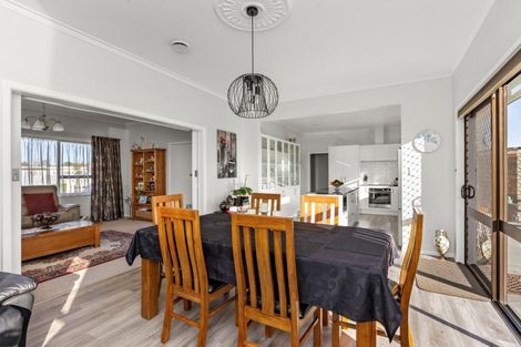 Photo of property in 233 Kennedy Road, Onekawa, Napier, 4110