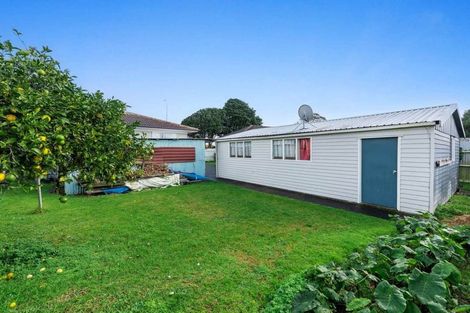 Photo of property in 444 Roscommon Road, Clendon Park, Auckland, 2103