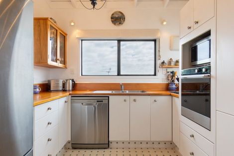 Photo of property in 117a Winara Avenue, Waikanae, 5036