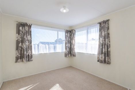 Photo of property in 72 Strathmore Avenue, Levin, 5510