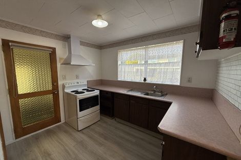 Photo of property in 2/7 Cederholm Grove, Brown Owl, Upper Hutt, 5018