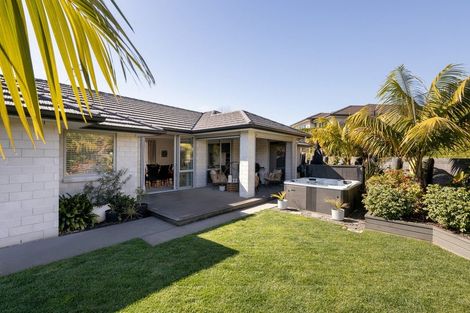 Photo of property in 13 Shoreview Close, Omokoroa, 3114