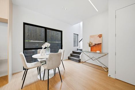 Photo of property in 18b Sunnyhill Crescent, Sunnyhills, Auckland, 2010