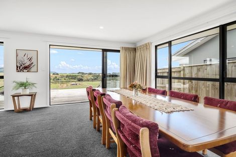 Photo of property in 36 Varsity Heights, Fitzherbert, Palmerston North, 4410