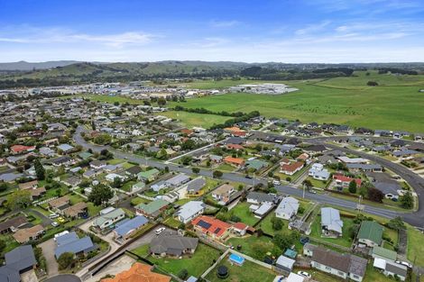 Photo of property in 25 Young Street, Morrinsville, 3300