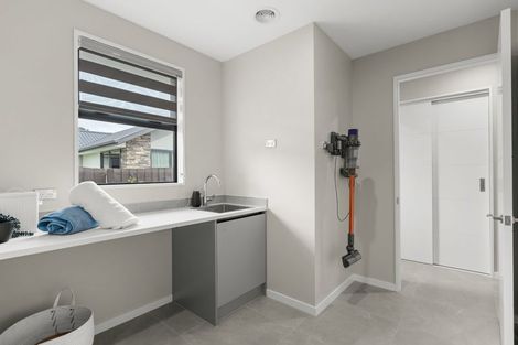 Photo of property in 24 Mcvicar Drive, Cracroft, Christchurch, 8022