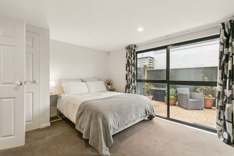 Photo of property in 16j Hobson Street, Thorndon, Wellington, 6011