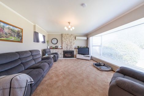 Photo of property in 17 Tararua Terrace, Cloverlea, Palmerston North, 4412