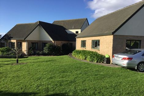 Photo of property in 915 Old North Road, Waimauku, 0882