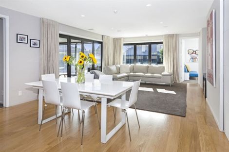 Photo of property in 10 Penhelig Place, Burnside, Christchurch, 8053