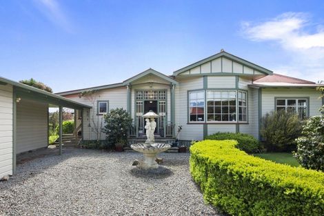 Photo of property in 18 Heatherlea Road West, Levin, 5575