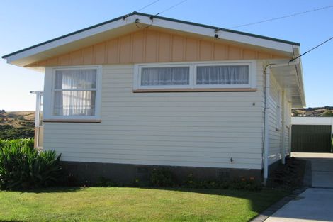Photo of property in 8 Pauline Way, Paparangi, Wellington, 6037