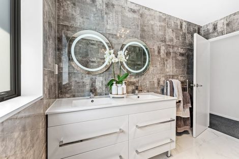 Photo of property in 36 Resolution Drive, Gulf Harbour, Whangaparaoa, 0930